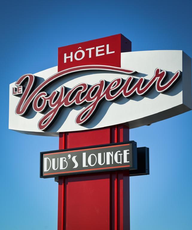 Hotel Le Voyageur Sept-Îles Екстериор снимка
